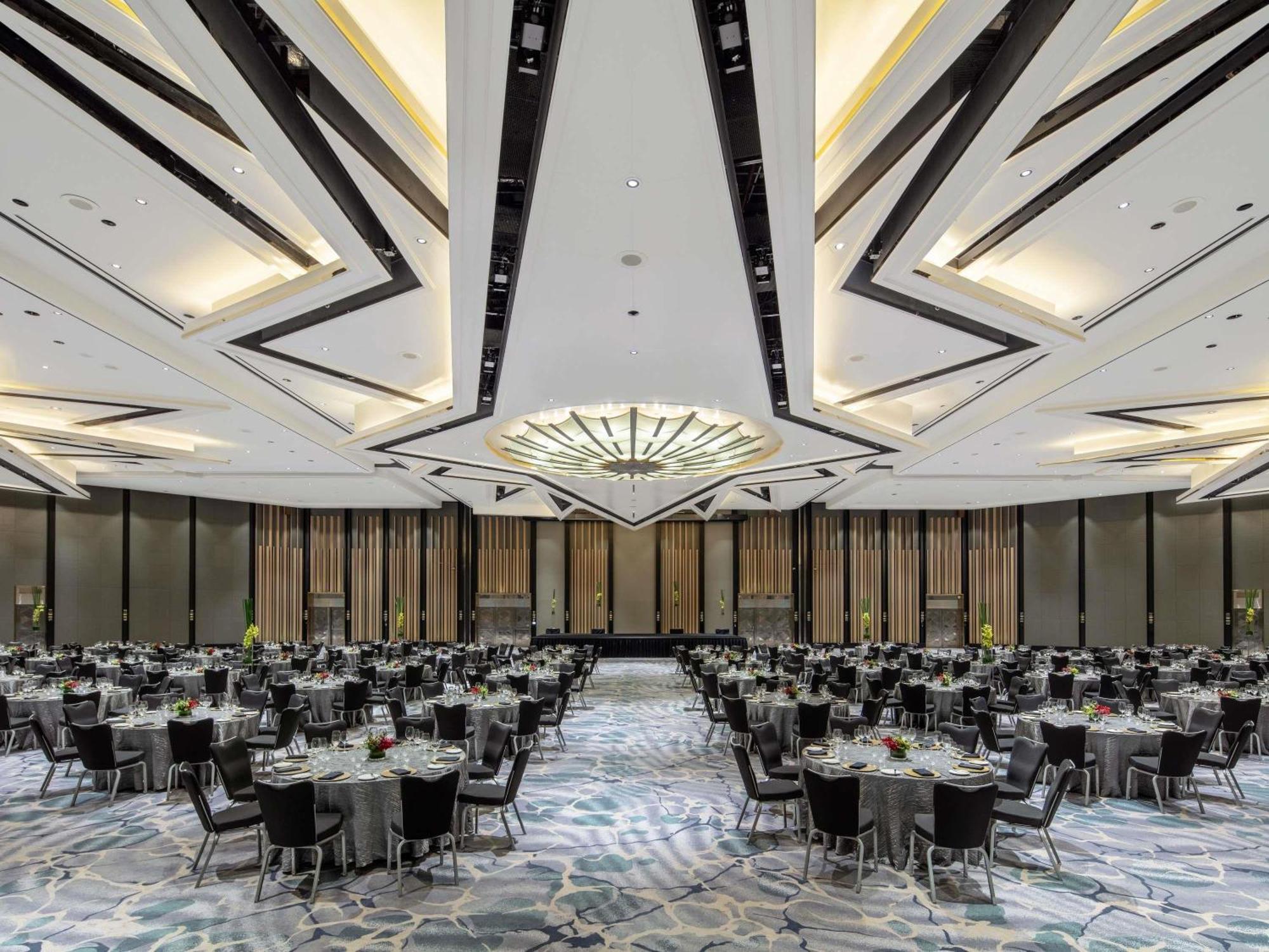 Swissotel The Stamford Singapura Exterior foto