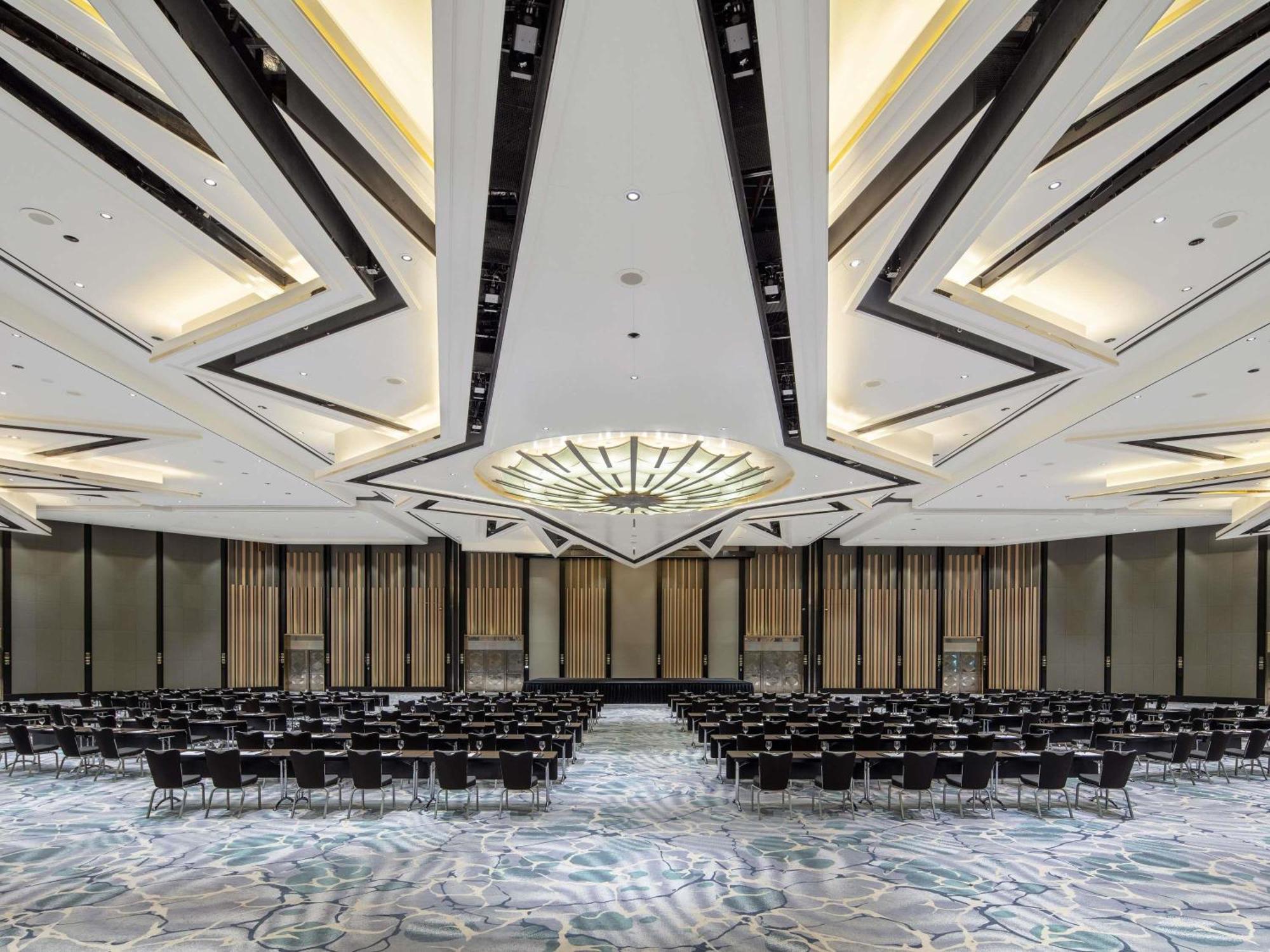 Swissotel The Stamford Singapura Exterior foto
