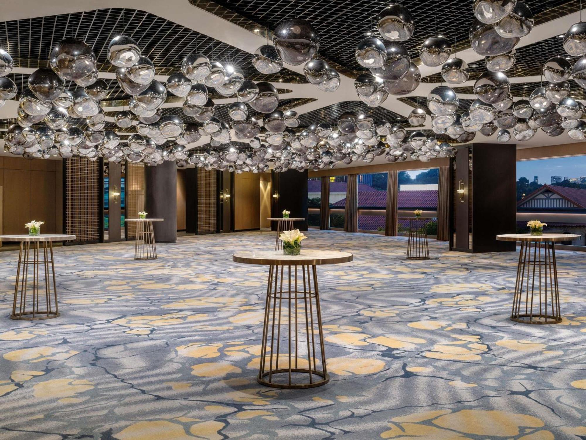 Swissotel The Stamford Singapura Exterior foto