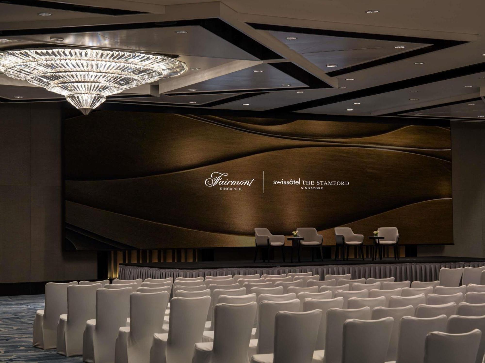 Swissotel The Stamford Singapura Exterior foto