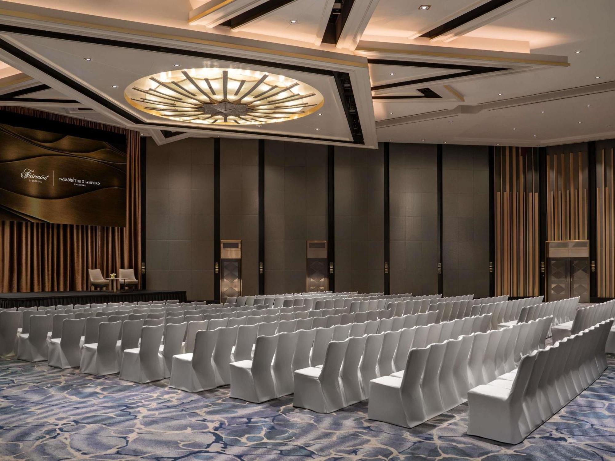 Swissotel The Stamford Singapura Exterior foto