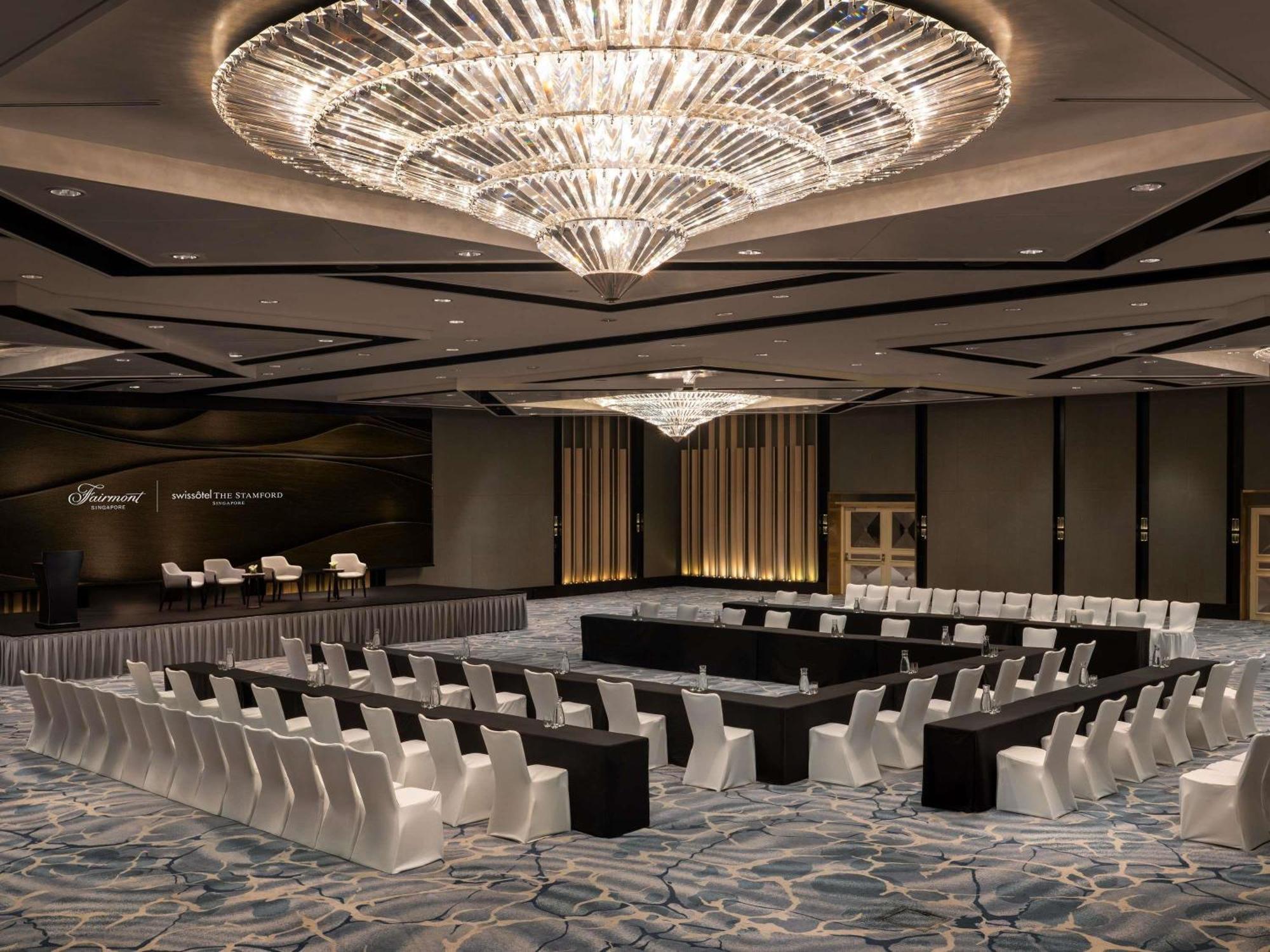 Swissotel The Stamford Singapura Exterior foto